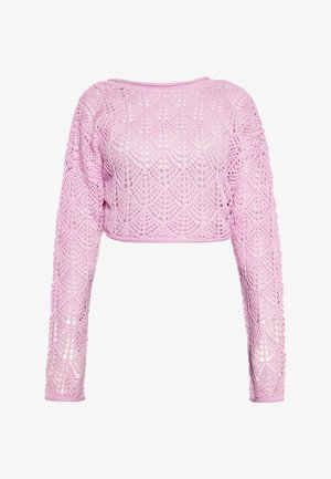 Rózsaszín horgolt pulóver laza szabással, texturált mintával, hosszú ujjakkal és cropped fazonnal. Könnyű fonal légies megjelenést kölcsönöz.
