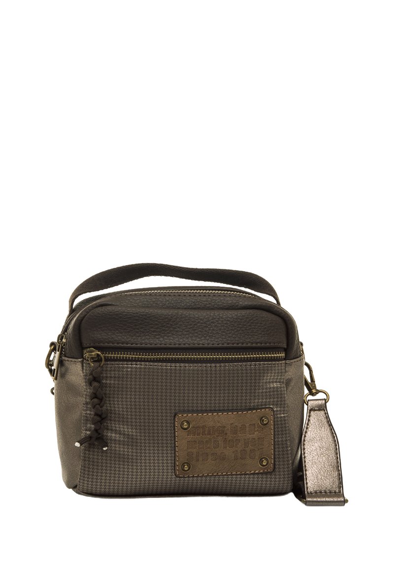 Borsa a tracolla grigio scuro realizzata in tessuto testurizzato con parte superiore liscia, caratterizzata da un accento intrecciato, una tasca con zip e una patch in pelle con il marchio.