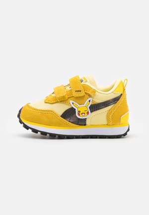 RIDER FV PIKACHU INF UNISEX - Trainers - white/empire yellow