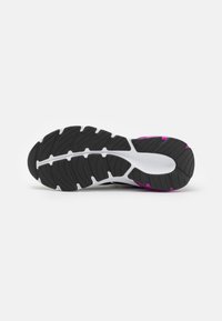 Puma CELL GLARE  - Tenisice za trening - black/magenta gleam