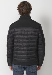 Koroshi Téli dzseki - black