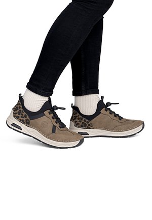Rieker, RIEKER SLIPPER 44551 - Baskets basses - brown