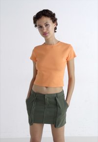 Denim Project CROPPED - Navadna majica - autumn sunset