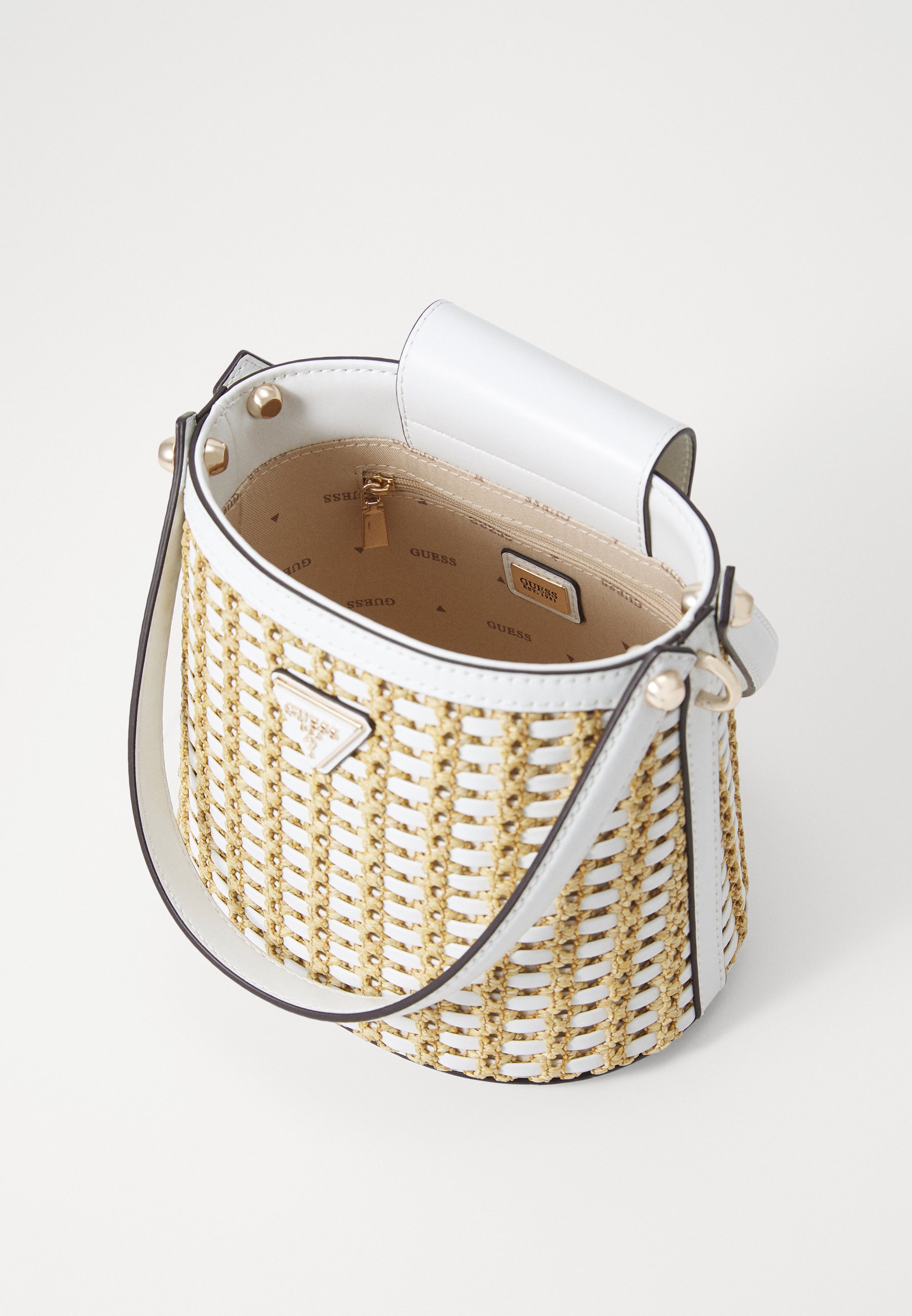 Guess ATALIA CROSSBODY BUCKET - Handbag - natural/white/nude - Zalando