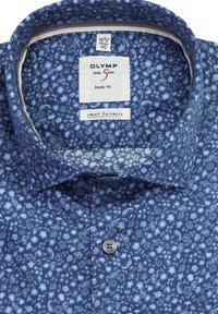 Camicia da uomo blu a motivi con stampe floreali e paisley, colletto con bottoni e etichetta di taglia 40 all'interno del colletto.