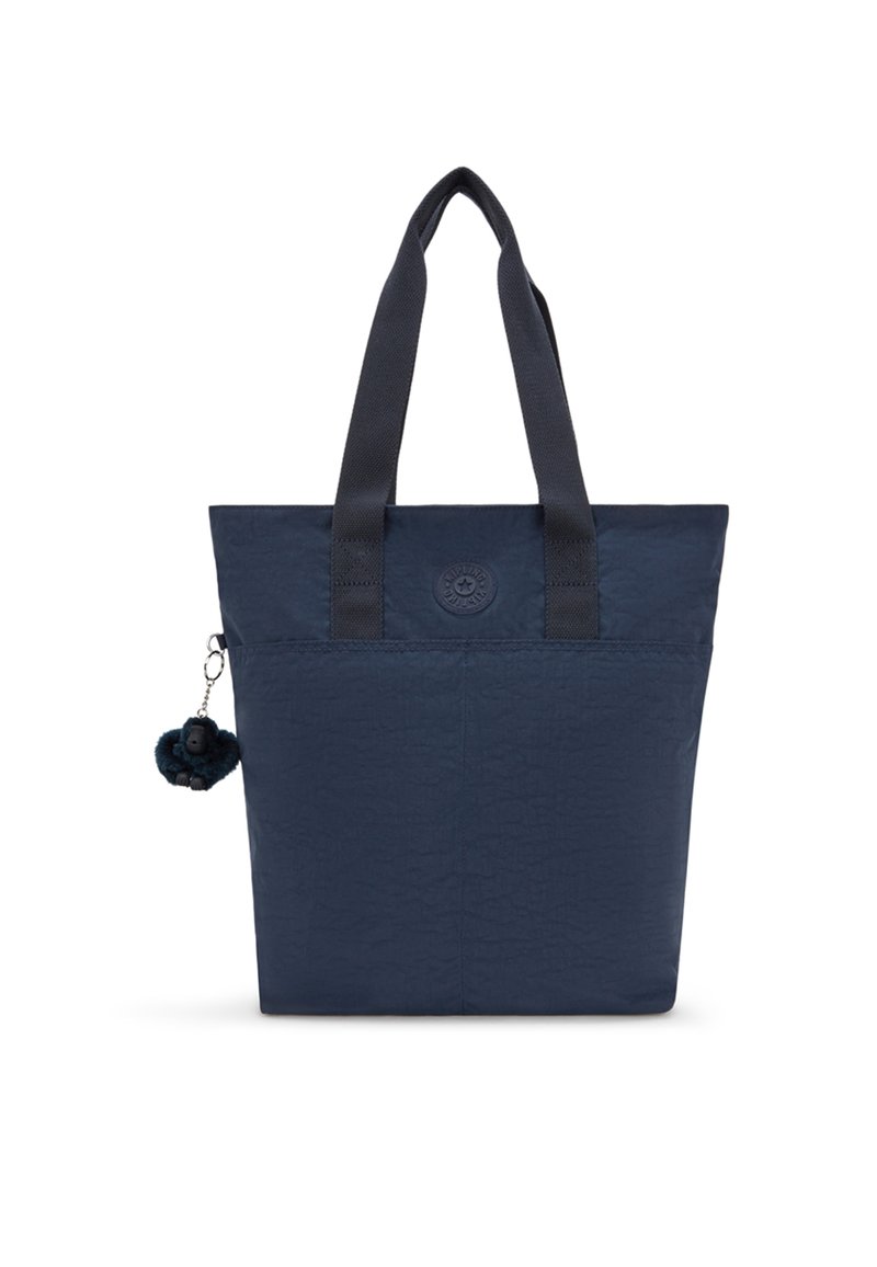 Granatowa torba typu tote z teksturowanym wykończeniem, z dwiema solidnymi uchwytami i dołączonym pomponem, z okrągłym logo z przodu.