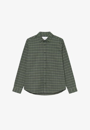 Košulja dugih rukava s dugim gumbima u tamnozelenoj boji s kariranim uzorkom u svjetlijem zelenu i bijelu. Napravljena od mekanog materijala, s ovratnikom i zaobljenim rubom.