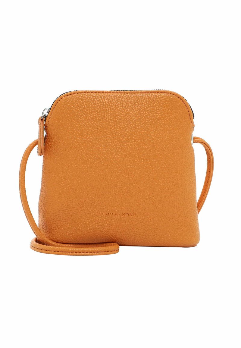 Pomarańczowa skórzana torebka typu crossbody o fakturze z fakturą kamyków, zaokrąglonym szczycie i regulowanym pasku. Posiada zamek błyskawiczny i wytłoczone logo marki.