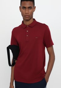 Michael Kors SLEEK NEW - T-shirts - bordeaux