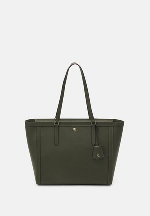 Donkergroene leren shopper met twee schouderriemen, klein gouden RL-logo in het midden en een bijpassend leren label dat aan één riem hangt.