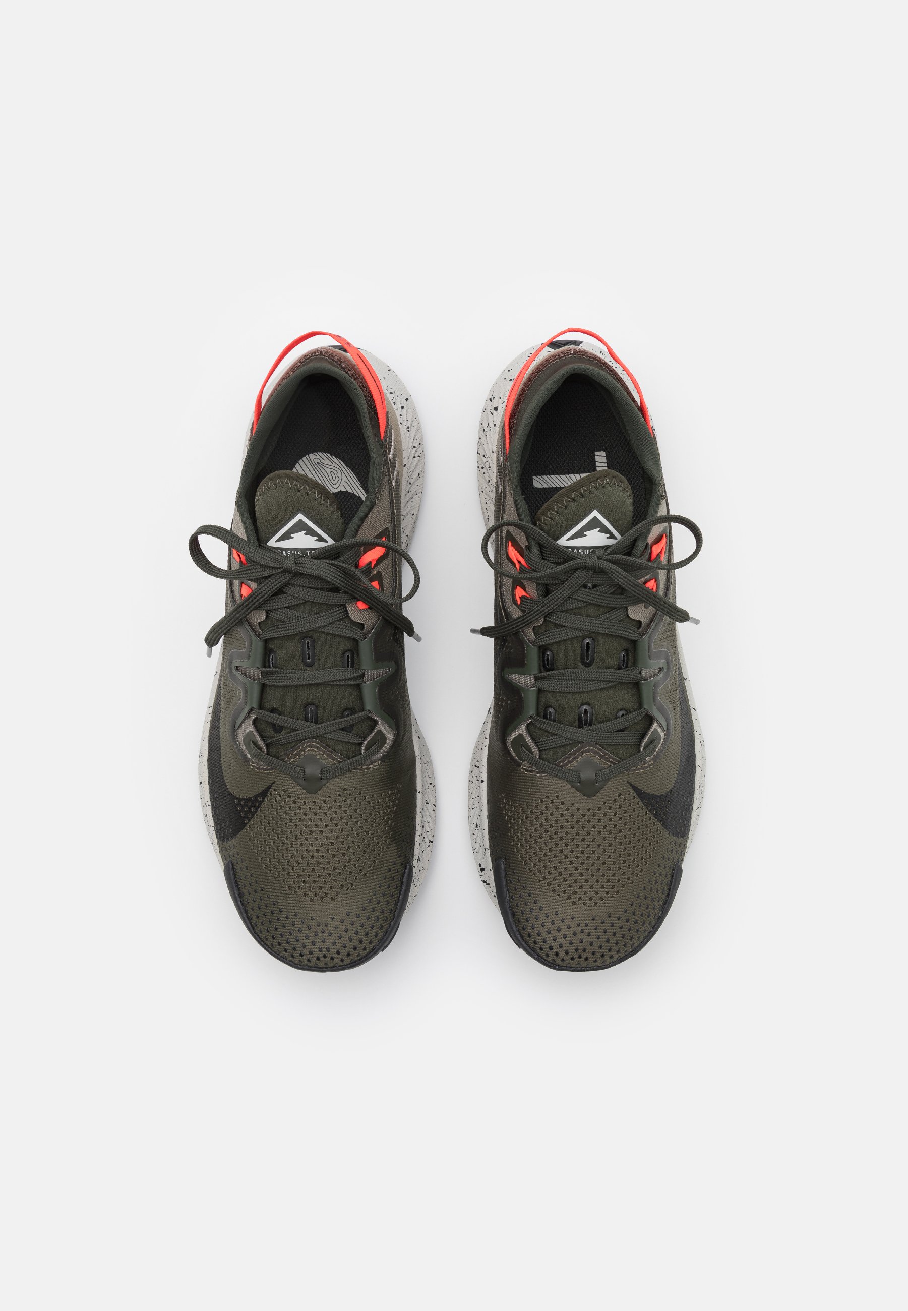 Nike Performance PEGASUS TRAIL 2 - Zapatillas de trail running - cargo  khaki/black/light army/bright crimson/light bone/sequoia/verde oliva -  Zalando.es