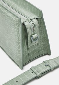 HVISK Borsa a tracolla - green