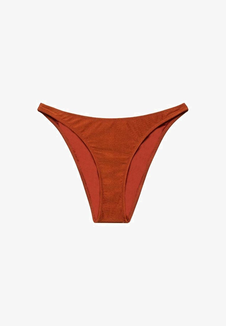 Bikini spodnji del v opečnato oranžni barvi, ki se ponaša z gladko teksturo, minimalnim pokritjem in kontrastno barvo podloge.
