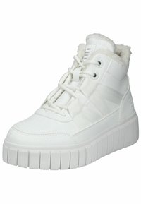 Zapatillas altas blancas de cuero suave, con un suave collar de piel sintética, suela de goma gruesa y diseño de cordones con detalles de costura.