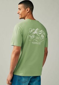 Next HAND DRAWN SIMPLE GRAPHIC 3 PACK - REGULAR FIT - Triko s potiskem - blue pink green