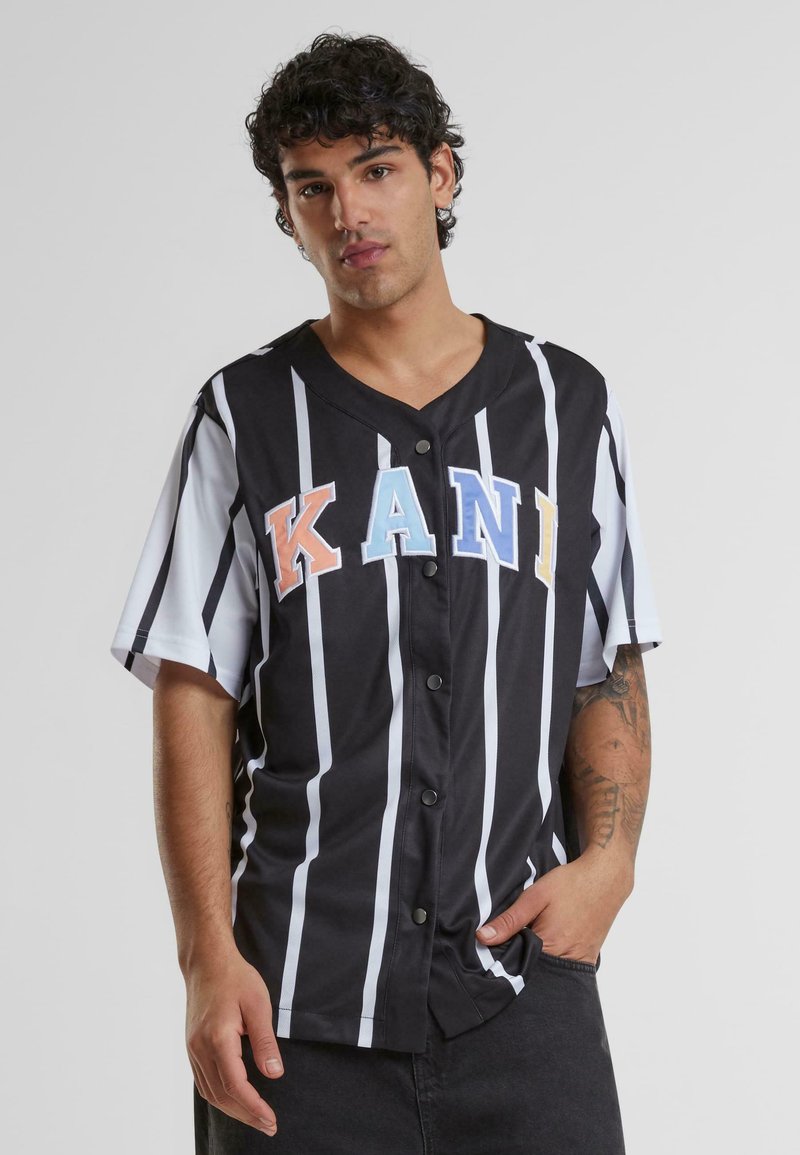 Karl Kani - SERIF STRIPED  - Skjorta - black white, Förstora