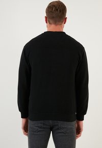 Buratti REGULAR FIT - Jopica - black