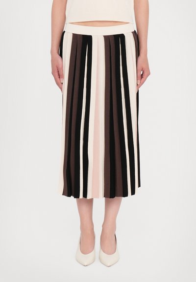 Jupe midi plissée avec des rayures verticales en crème, rose, marron et noir. Taille élastique et texture de tissu douce.