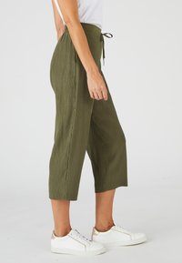 Damart LÉGER - Shorts - green