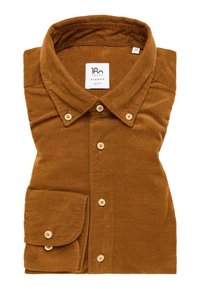 Camicia a coste marrone con una vestibilità slim, caratterizzata da un colletto, pattina con bottoni e una tasca sul petto con un singolo bottone.