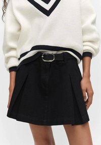 Mango Falda acampanada - black denim
