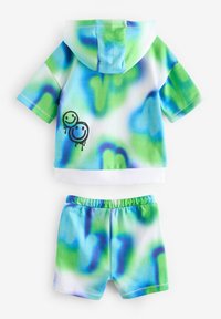 Next SHORT SLEEVE HOODED AND SET - Shorts - blue green tie dye graffiti