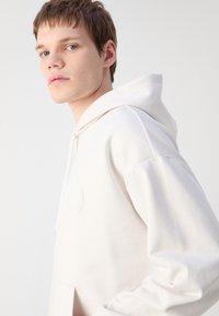 HUGO DITCHLE - Sweatshirt - natural