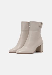 Tamaris Bottines - grey