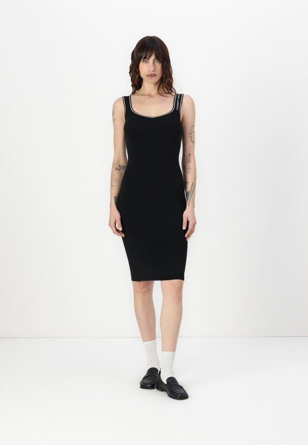 BODYCON DRESS - Strickkleid