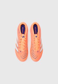 adidas Performance PREDATOR CLUB UNISEX - Botines de fútbol para terreno firme - signal coral/ftwr white/beam orange