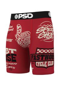 Shorts atletici roșii cu talie neagră, având diverse imprimeuri grafice albe și crem, inclusiv cuvinte și un design cu gesturi ale mâinii.