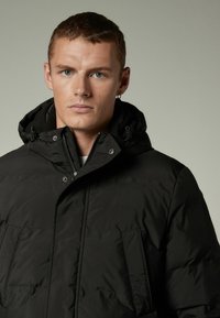 Next LONG SHOWER RESISTANT PUFFER - Párka - black