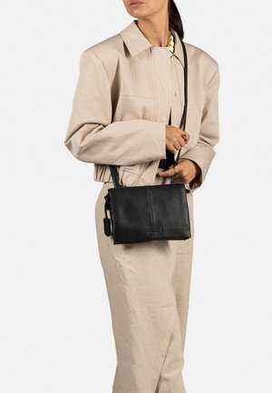 Burkely SOFT SKYLAR - Umhängetasche - black