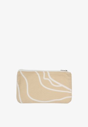 Bézs szövet cipzáras tasak fehér absztrakt ívelt vonal mintával, téglalap alakú, ezüst cipzárhúzóval a felső élén.