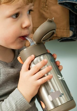 Done By Deer, INSULATED STRAW BOTTLE TINY TRAILS GREEN 340 ML UNISEX - Trinkflasche - green