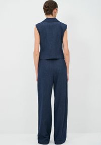 adL WITH FLOTILLA - Väst - navy blue