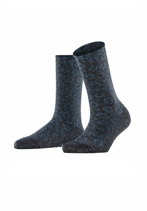 Ein Paar dunkelblaue Socken bis zur Mitte der Waden mit dezentem schwarzen Leopardenmuster und silbernen Metallfäden auf einem weißen Hintergrund.