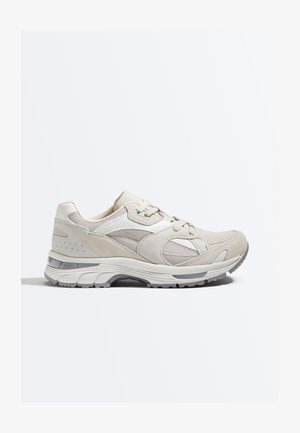 OYSHO, EVERYDAY SNEAKERS - Tenisice - beige