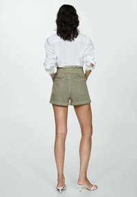 Mango Pantaloni scurți din denim - khaki