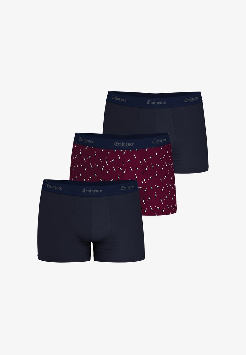 Trois paires de boxers pour hommes. Deux sont unis en marine, et l'un présente un motif bordeaux avec de petites motifs de pilules colorées. Ceinture sombre.