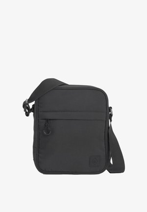 Zwarte vierkante crossbodytas met verstelbare schouderband, voorvak met ritssluiting en klein genaaid logopatchje in de rechterbenedenhoek.