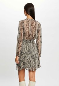 Morgan WITH SNAKE - Freizeitkleid - black