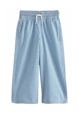 Pantalon large à rayures verticales bleu clair et blanc, avec taille élastique et cordon blanc, doté de poches latérales.