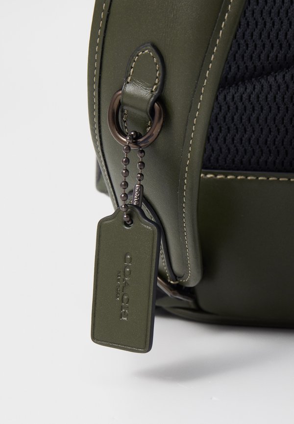 HITCH BACKPACK IN SIGNATURE - Rucksack - signature camo2