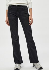 MINEW ENZO JEANS - Kavbojke na trapez - black denim