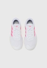 adidas Performance AMPLIMOVE - Træningssko - white/shock pink/grey