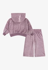 Nike Sportswear COZY MONOGRAM SET - Tepláková souprava - plum dust