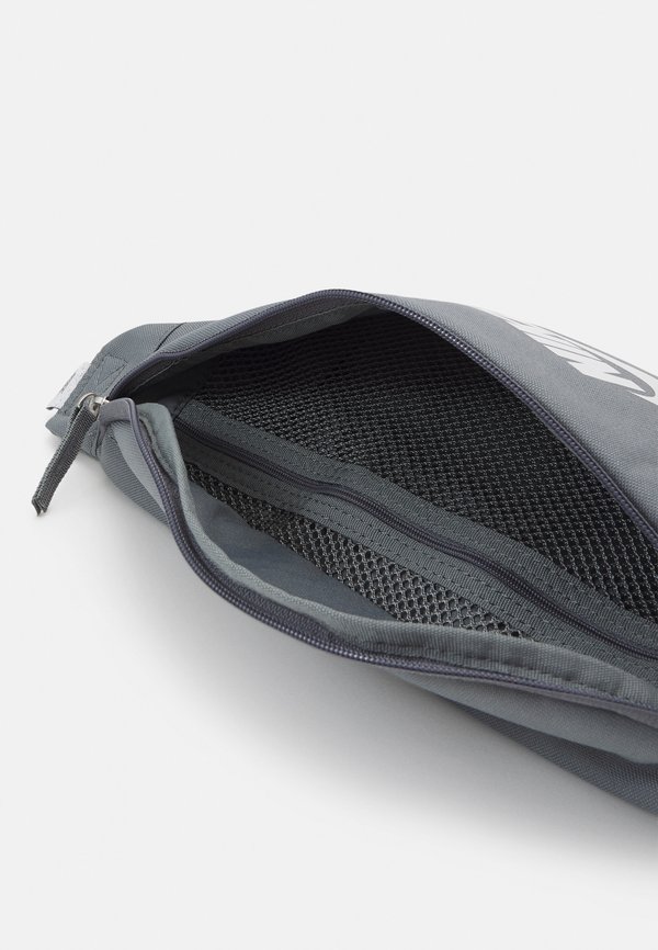 HERITAGE WAISTPACK UNISEX - Bum bag2