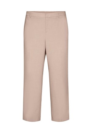 Pantalones cortos de color beige con corte recto, cinturilla, trabillas para cinturón y cierre frontal, mostrados sobre un fondo blanco.