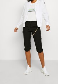 Icepeak Chaqueta de entrenamiento - white